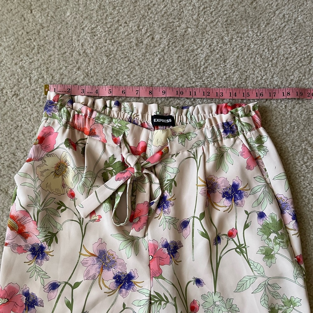 Express Multicolor Floral High Rise Ankle Pants size medium - Picture 5 of 9